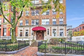 Building Photo - 282 Newbury St