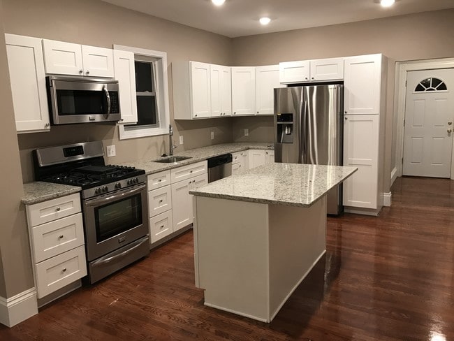Kitchen - 34 Harris St
