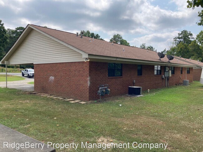 Building Photo - 2 br, 2 bath House - 131 Woods Rd B