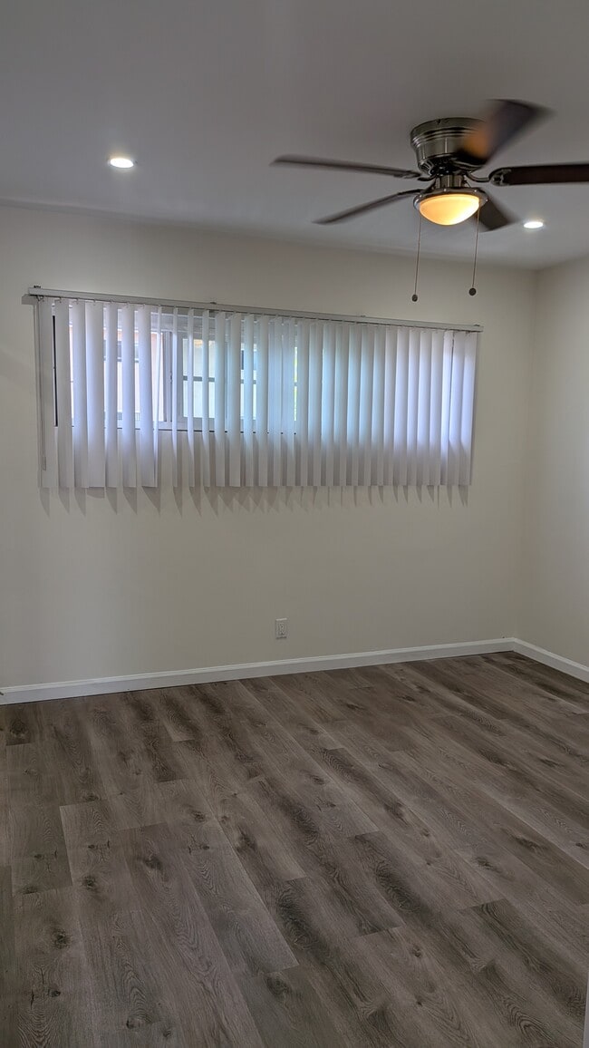 Building Photo - 3600 W 139th St