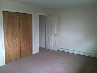 Habitación - 613 N Green Rd