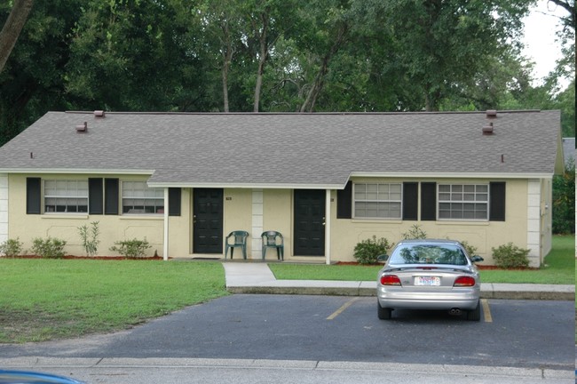 Building Photo - North Grove Manor Apartments