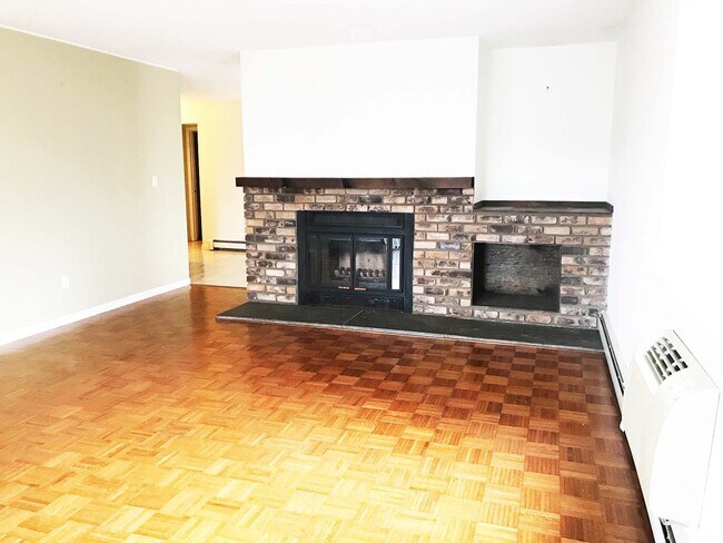 Hogar - 1 Briarcliff Dr S