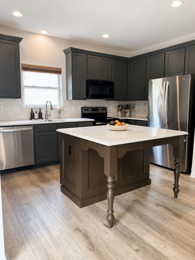 Building Photo - 512 Devon Croft