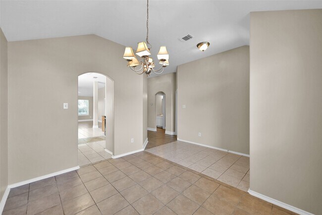Building Photo - 18479 Sunrise Pines Dr