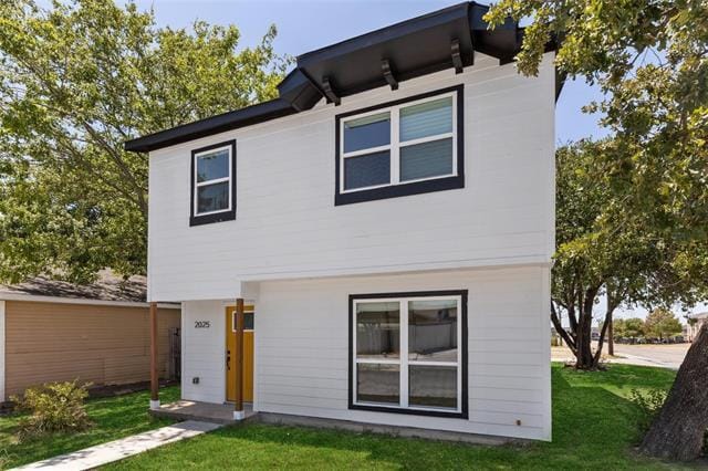 Building Photo - 2025 Red Cloud Dr
