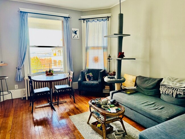 Building Photo - 56 Windle Park