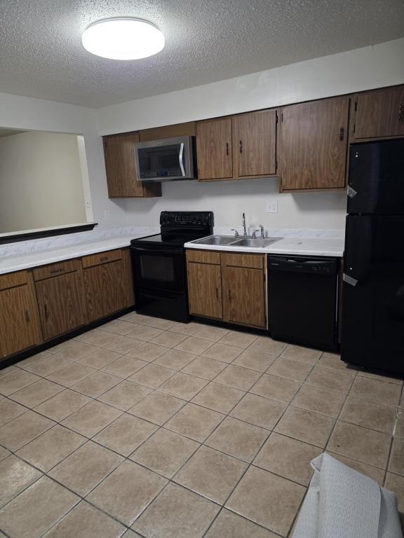 Building Photo - 3320 Seine St