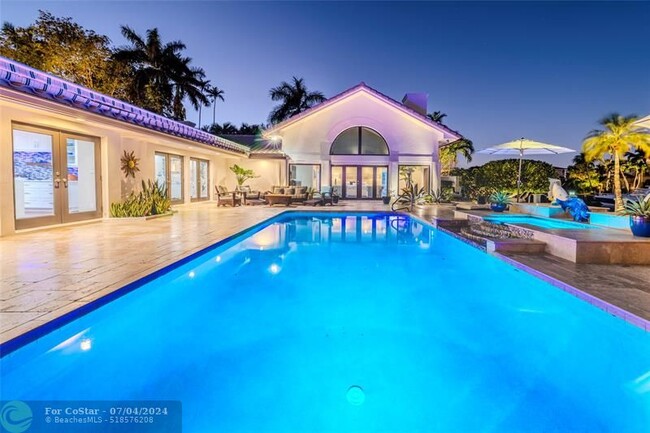 Building Photo - 2521 Del Lago Dr
