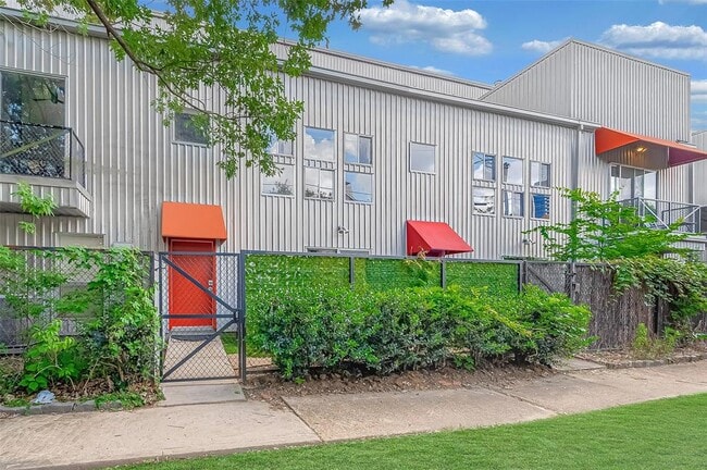 Building Photo - 1330 Rosalie St