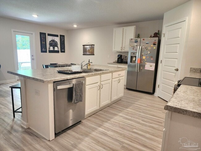 Building Photo - 5379 Peach Dr