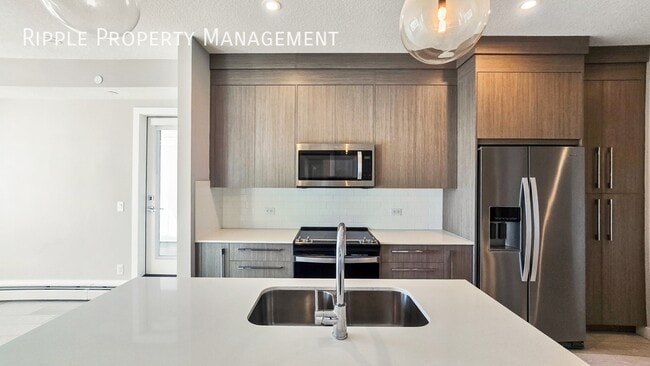 Building Photo - Fantastic 2 Beds, 1 Baths Apartment/Condo ...