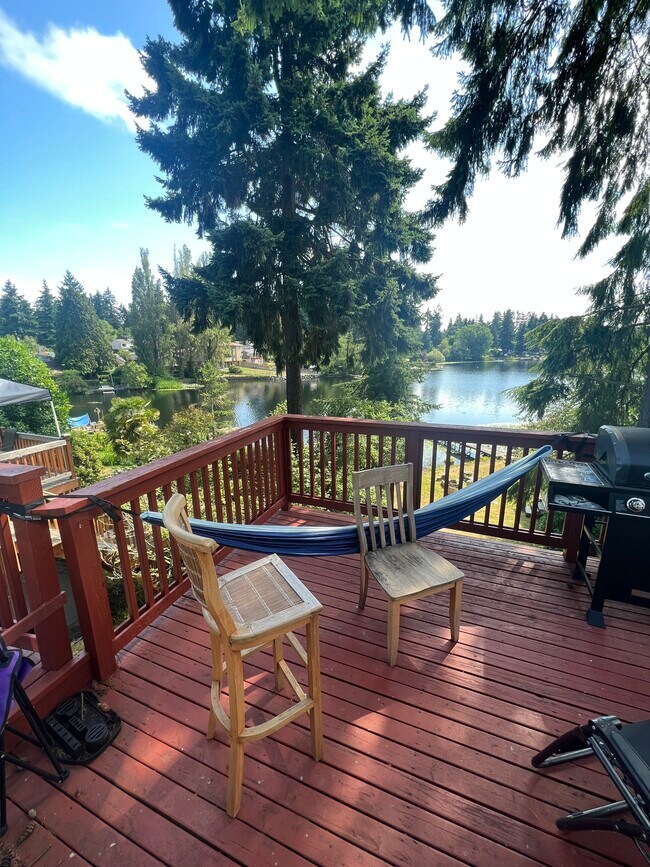 Building Photo - 13436 Greenwood Ave N