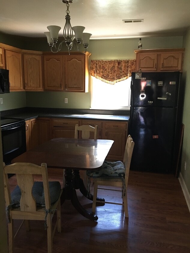 Primary Photo - 2 Bedroom Rancher in Dunbar