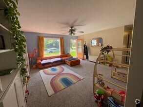 Building Photo - 2229 Delaware Dr