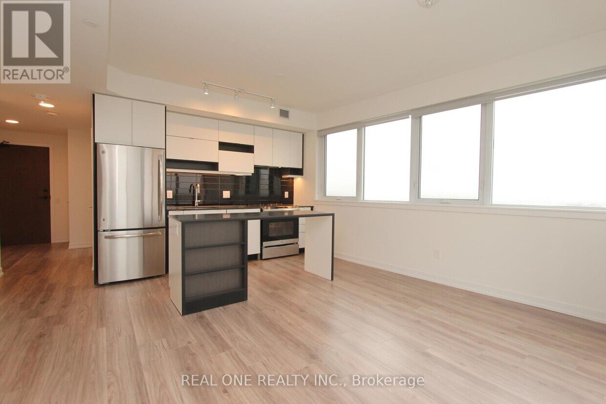 Photo principale - 4065-4065 Confederation Pkwy