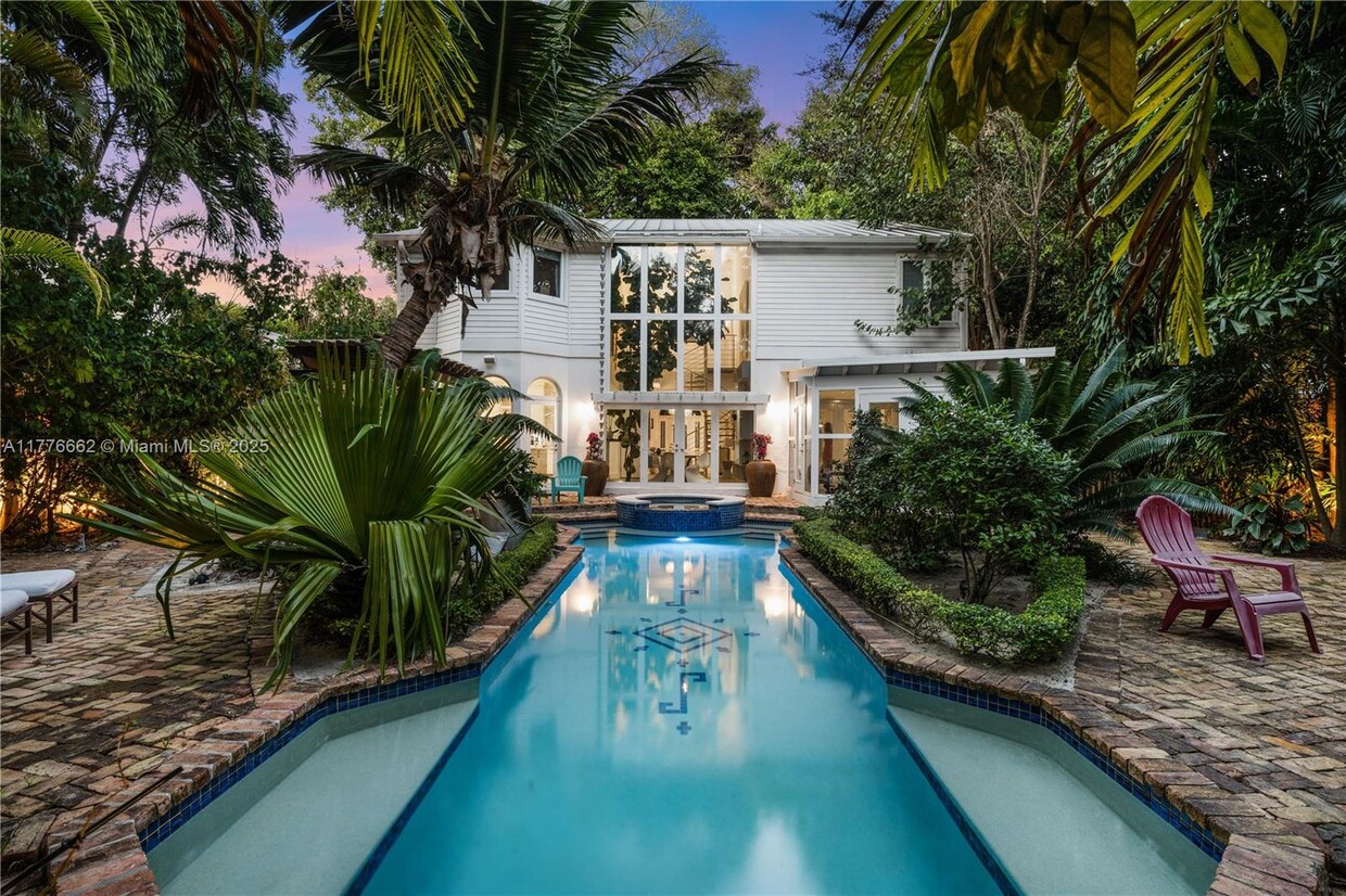 Foto principal - 3644 Saint Gaudens Rd