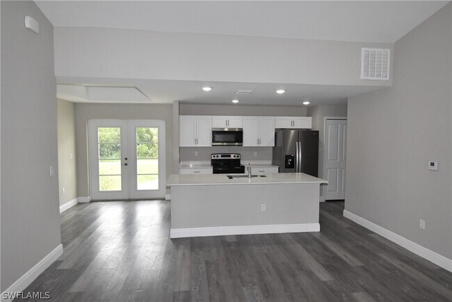 Foto del edificio - 2140 Yalta Terrace