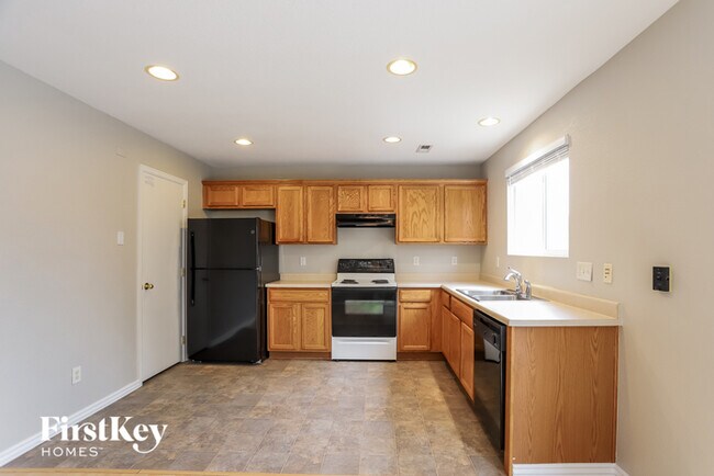 Foto del edificio - 4696 S Swadley Way