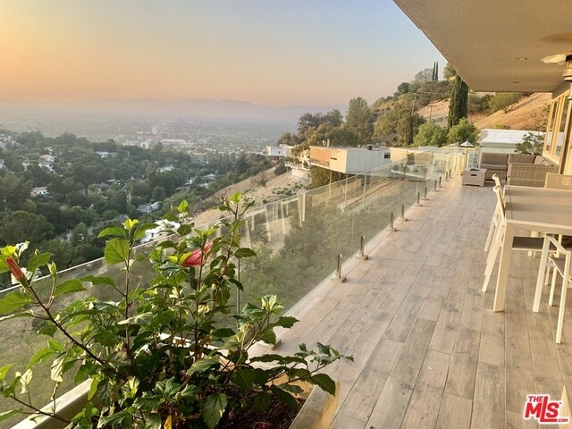 Foto del edificio - 3733 Oakfield Dr
