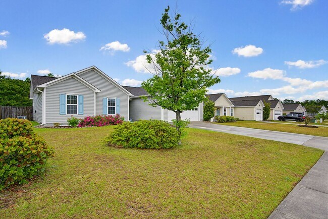 Foto del edificio - Beautiful home in The Neighborhoods of Holly Ridge