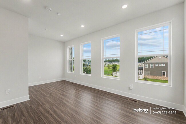 Building Photo - 6876 Barrowfield Pl
