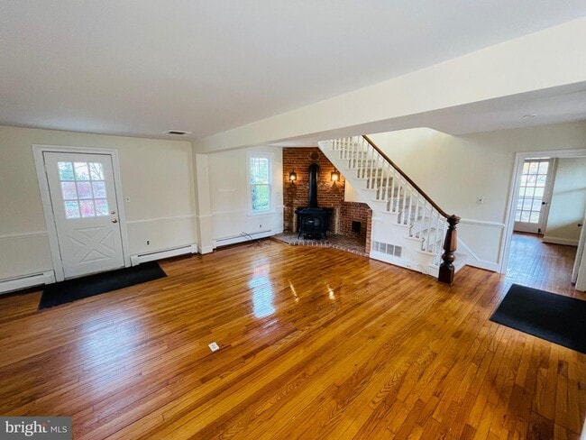 Building Photo - 810 N Lenola Rd