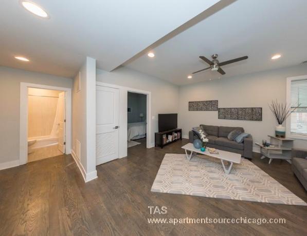 Foto del edificio - 2618 N Rockwell St