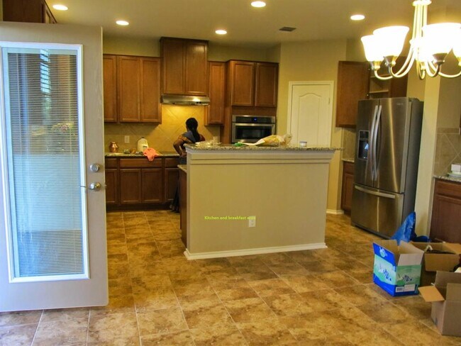 Foto del edificio - 14308 Lake Victor Dr