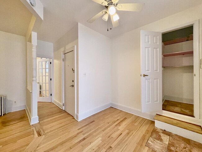 Building Photo - 315 3rd St