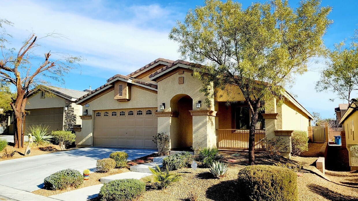 Foto principal - 4572 Avery Rock St