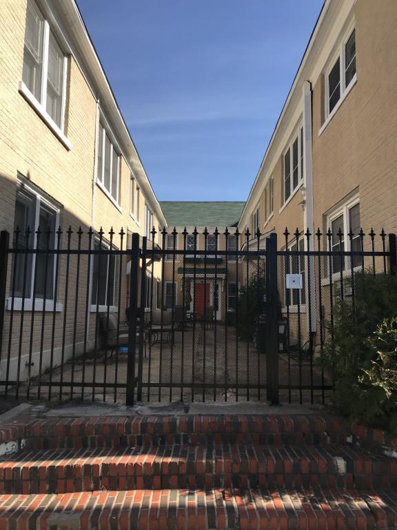 Building Photo - 1431 Lipscomb St Unit #9
