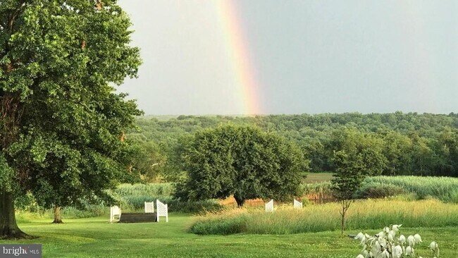 Foto del edificio - 156 Cider Mill Rd