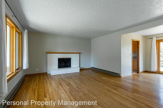 Building Photo - 3 br, 1.5 bath House - 4705 NW Harney Street