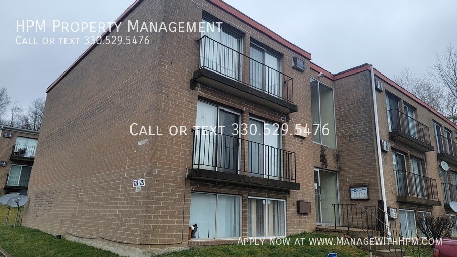 Primary Photo - Spacious 2 bedroom apartment in Akron