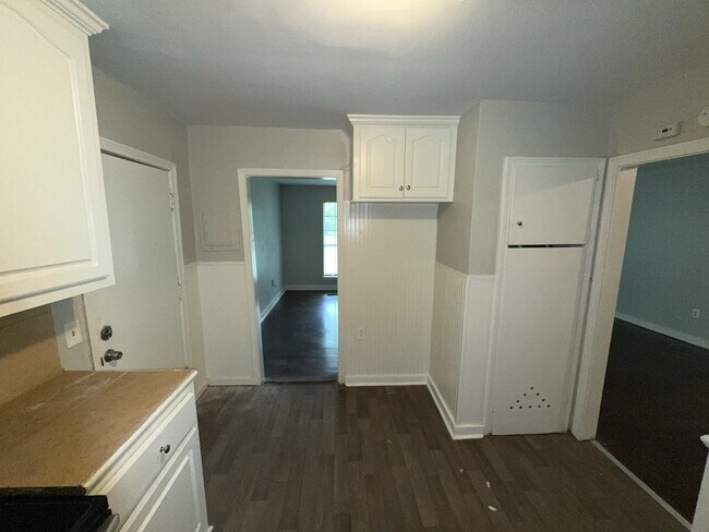 Foto del edificio - 740 Hickory Ridge Dr