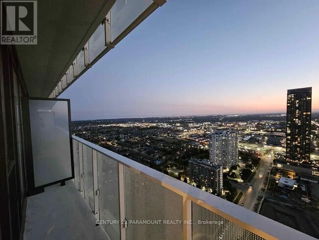 Photo du bâtiment - 3883 Quartz Rd