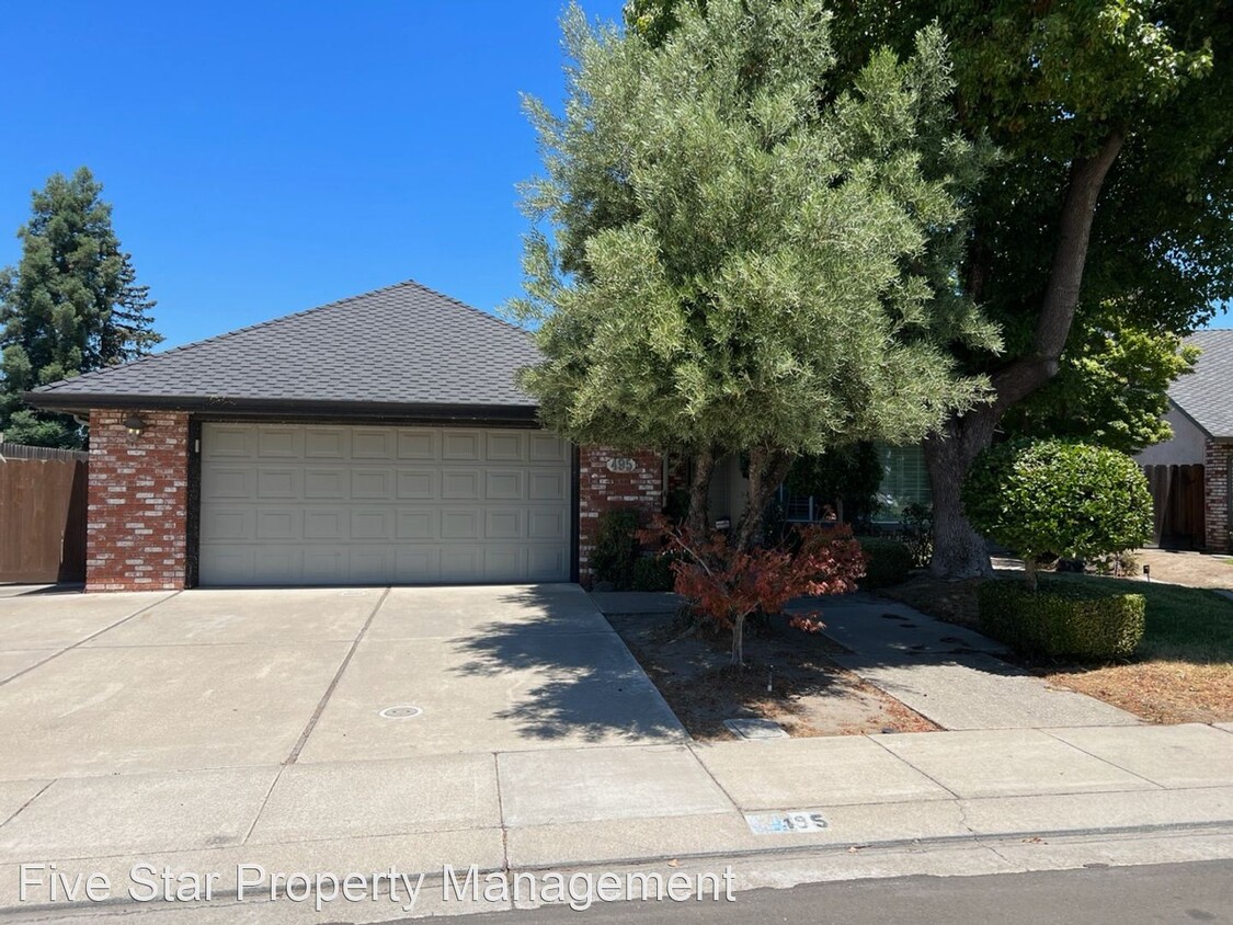 Primary Photo - 3 br, 2 bath House - 495 April Way