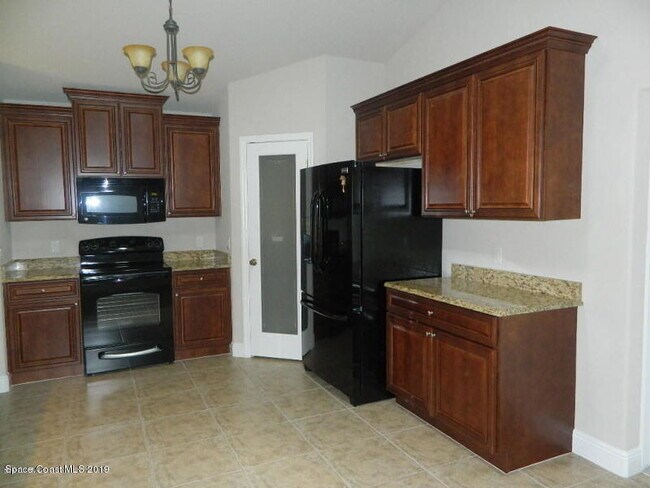 Building Photo - 1243 Becket Pl
