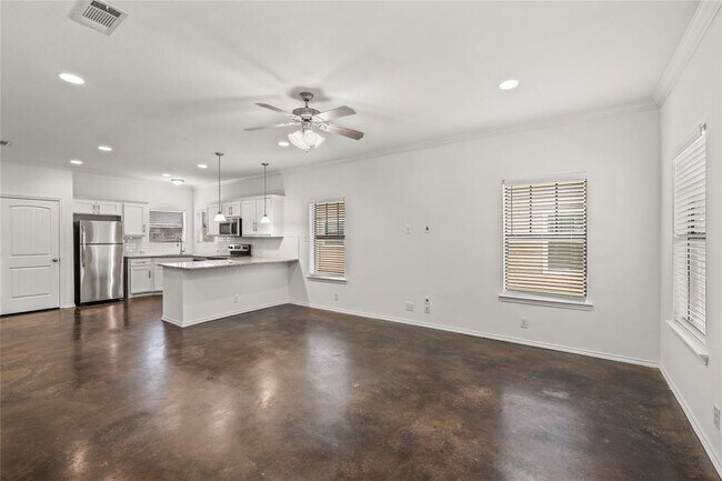Building Photo - 6619 Pinon Canyon