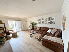 Building Photo - 20936 Sandbar Ln