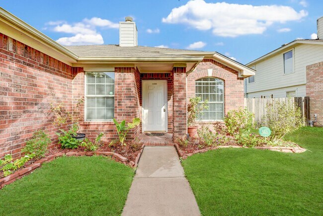 Building Photo - Beautiful 3-Bedroom Home in Kingsbridge Co...