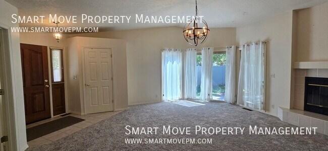 Foto del edificio - 3161 W Catalina Ln