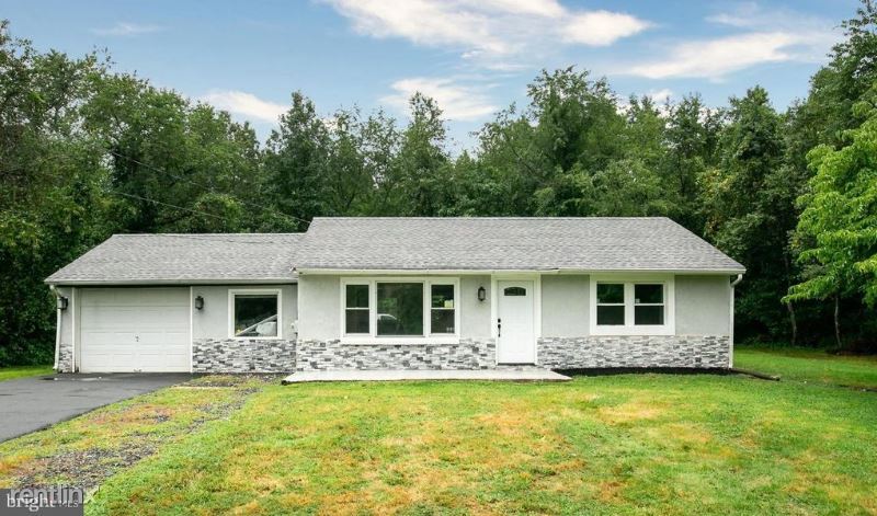 Primary Photo - 2 br, 1 bath House - 555 Swanson Ave