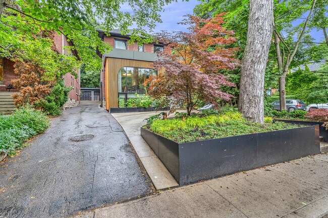Photo du bâtiment - 94 Walker Ave