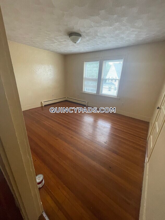 6 Miller Stile Rd Unit 3, Quincy, MA 02169 Room for Rent in Quincy