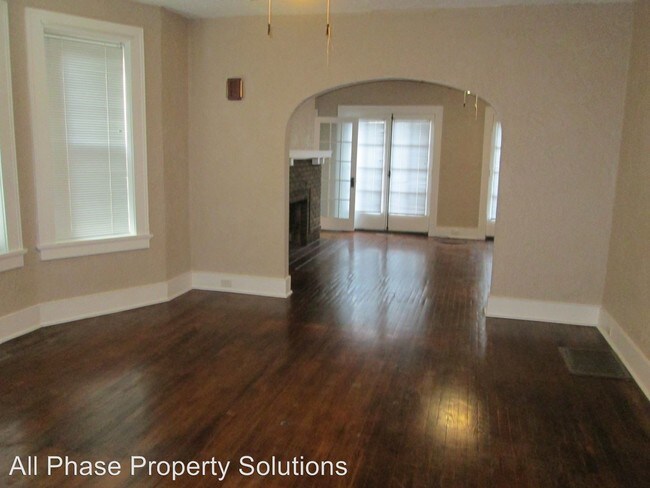 Building Photo - 3 br, 1 bath Apartment - 2200 Broadway