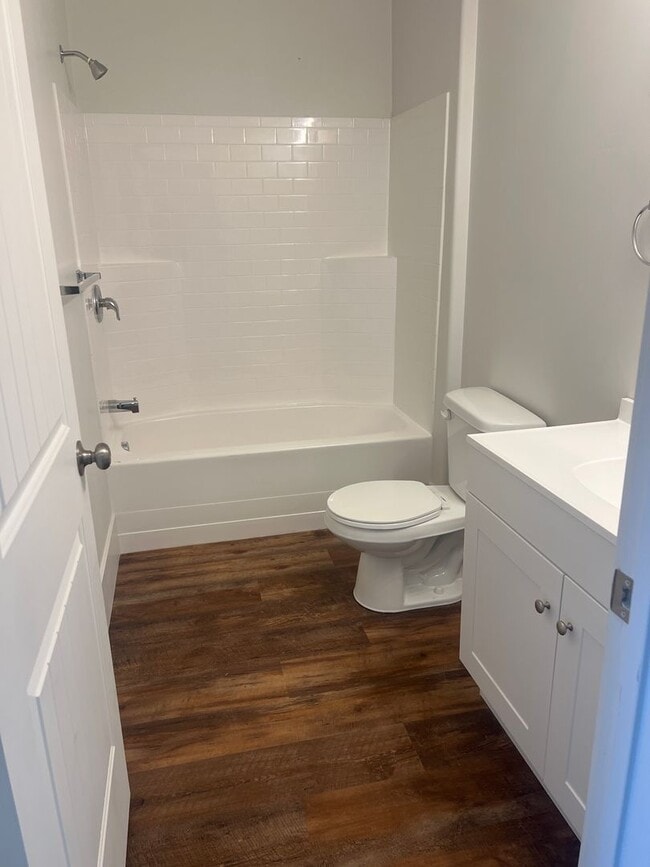 Building Photo - Newly completed Townhome