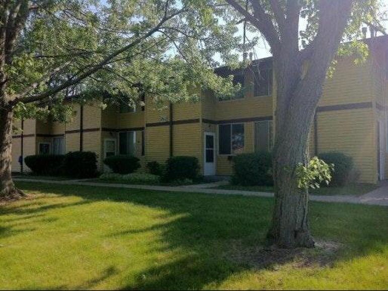 Foto principal - 8921K N. Swan Road - 4 Bedroom Townhouse