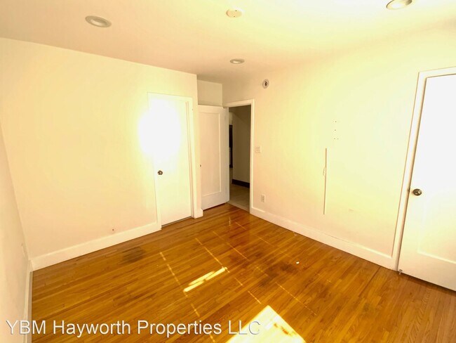 Foto del edificio - 7936 Fountain Ave